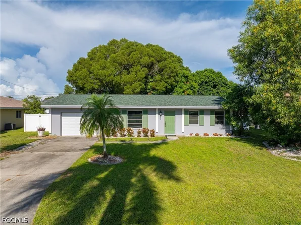 1402 SE 8th Pl, Cape Coral, FL 33990