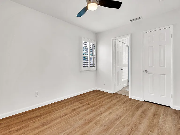 1536 Bonnie Brae St — Photo 19