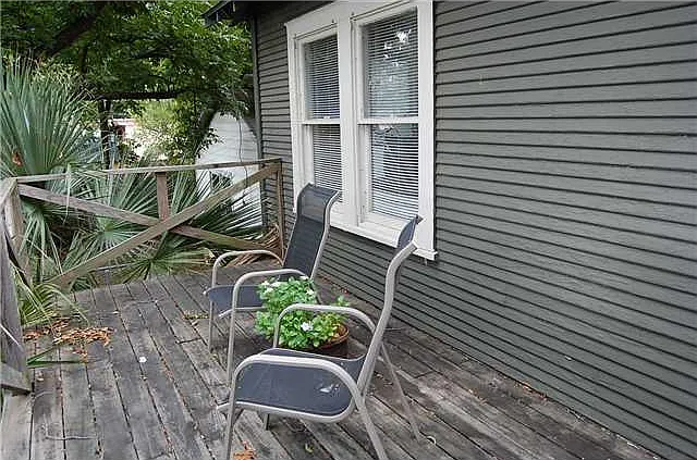 4505 Avenue H #B — Photo 3