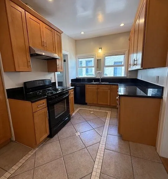 747 S Mansfield Ave #4 — Photo 25