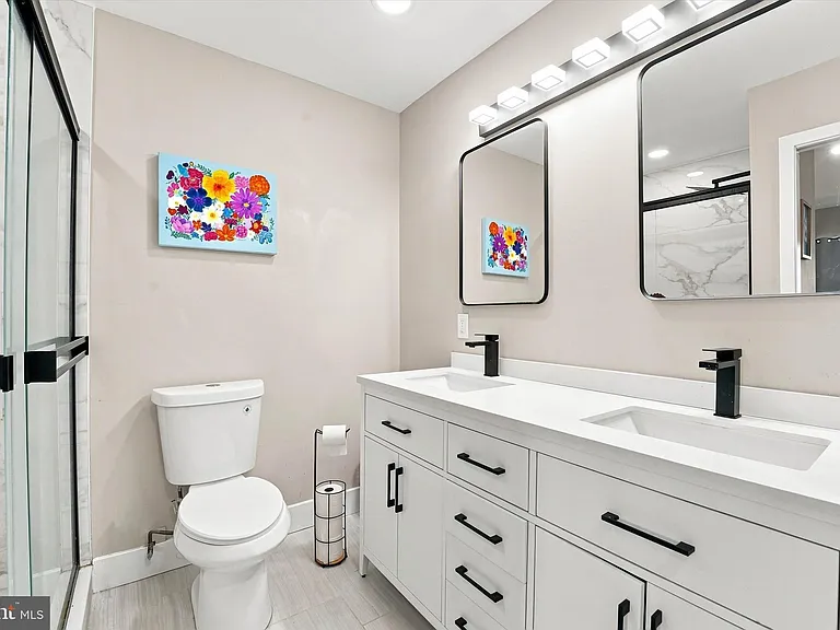 126 W Hector St — Photo 13