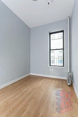 4th image of 358 W 51st St APT Bg