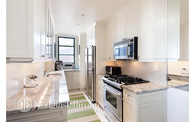Sold by Douglas Elliman | media 6