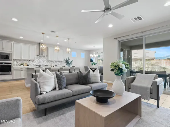 11587 N Desert Calico Loop, Oro Valley, AZ 85742