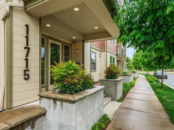 11715 SW Valencia Ln Unit 307, Wilsonville, OR 97070