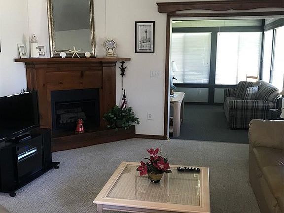 5th image of 41 Andover Dr