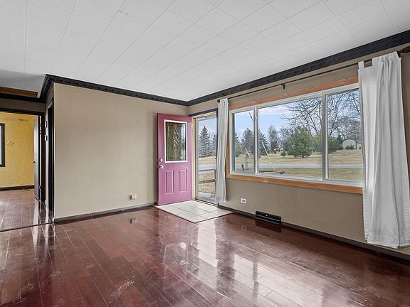 4th image of 10836 Forestdale St