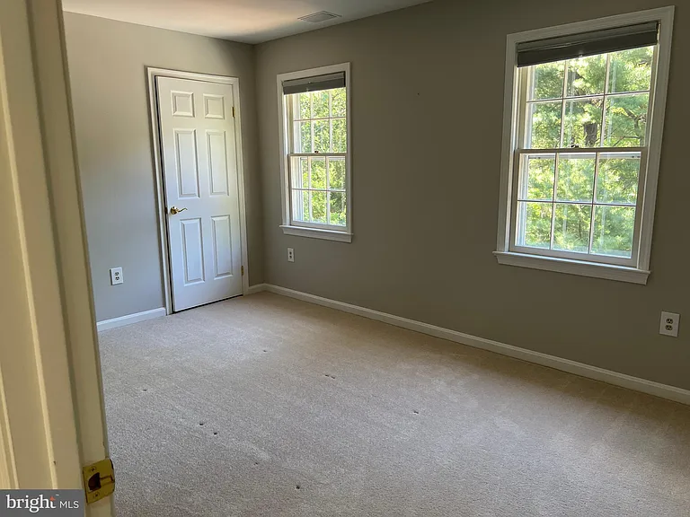 10220 Cedar Pond Dr — Photo 45