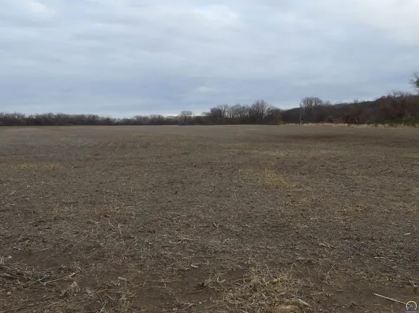 NW Douglas Rd, Topeka, KS 66615