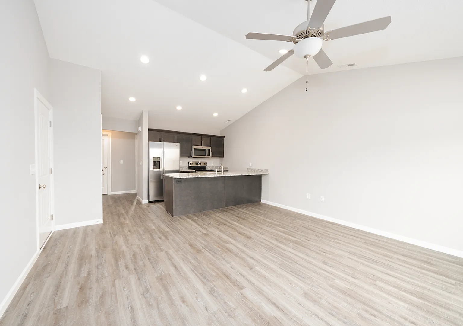 Somerset Townhomes and Villas — Photo 2