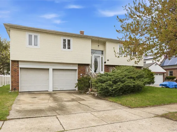 11214 180th Street, Addisleigh Park, NY 11433
