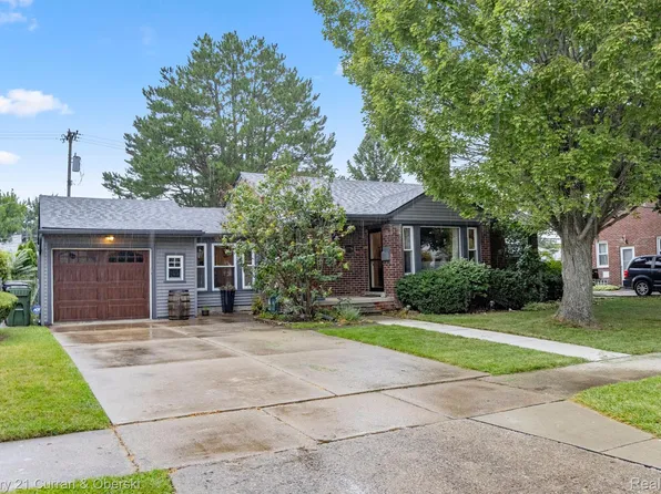 15796 Champaign Rd, Allen Park, MI 48101