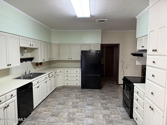 2nd image of 705 E Lincoln Rd