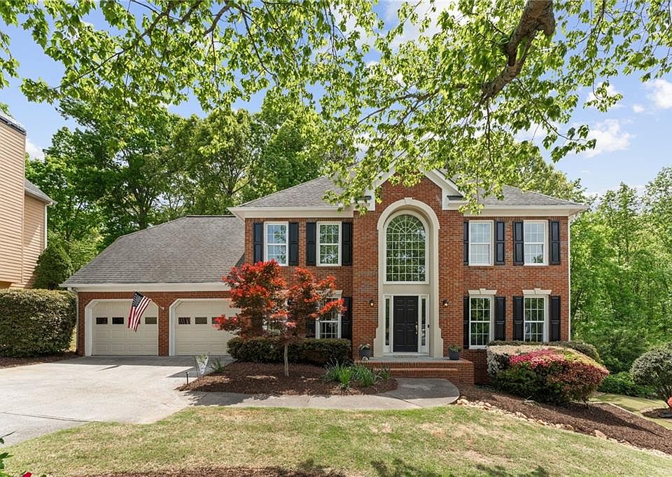 1st image of 525 Lantana Ct NW