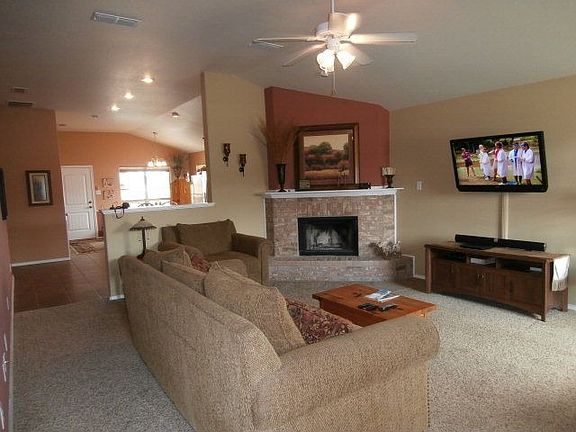 5th image of 10 Willow Dr