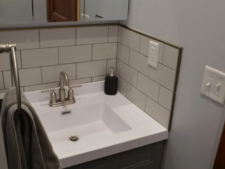 1427 Monroe St NE #1 — Photo 8