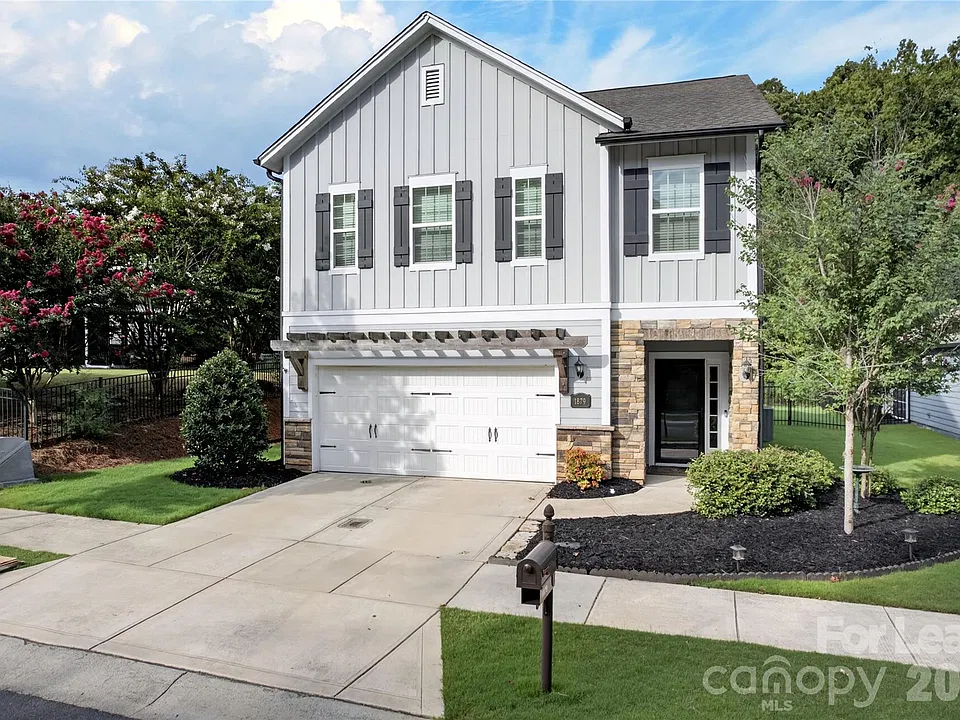 1879 Felts Pkwy