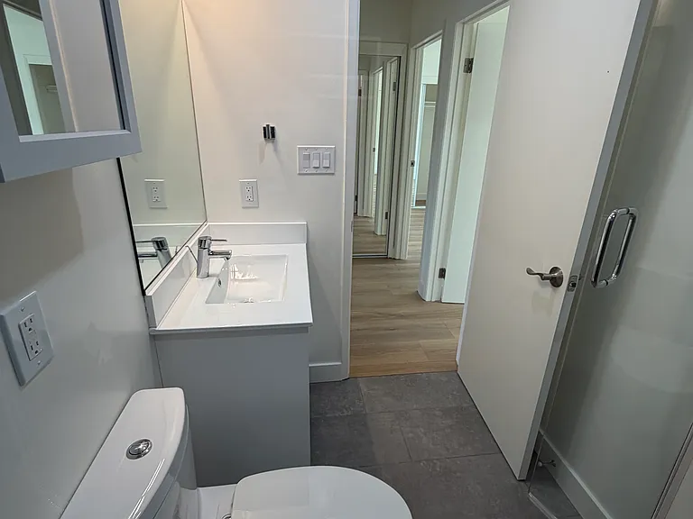1145 Washington Ave #2 — Photo 10