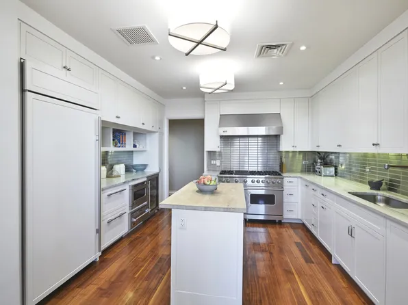 2150 Broadway image 13 of 27