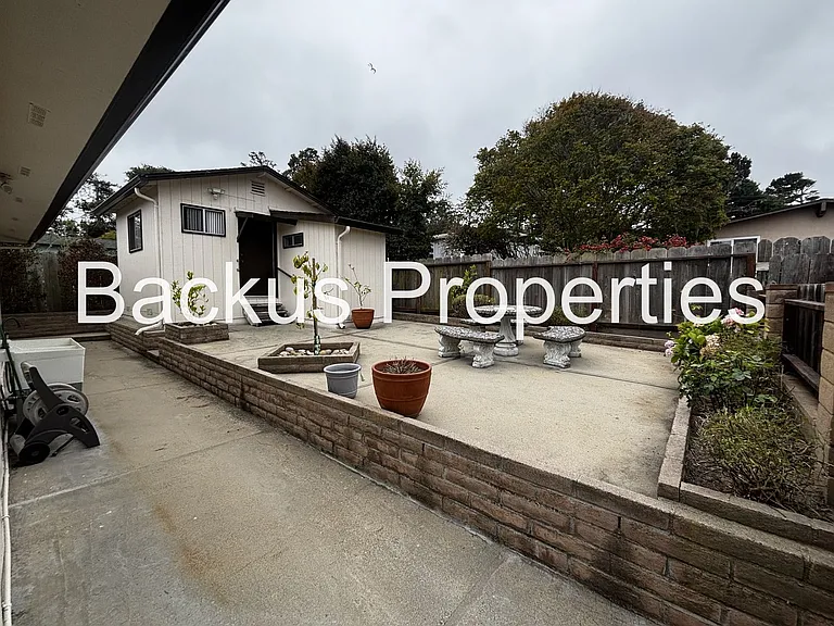 681 Alice St — Photo 23