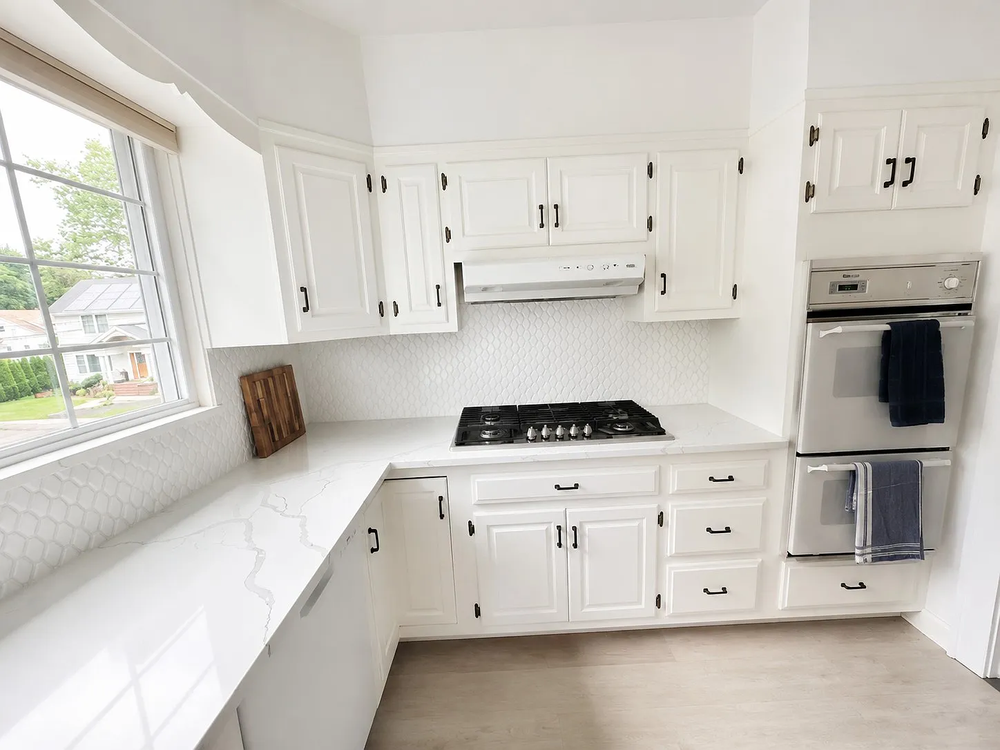 3 bed, 1100 sqft, $4,400 — Photo 2