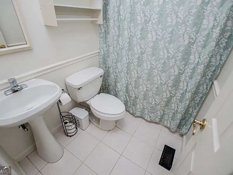 1499 Stonington Ct — Photo 33