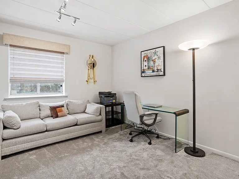 Park Place One Apartments — Photo 14