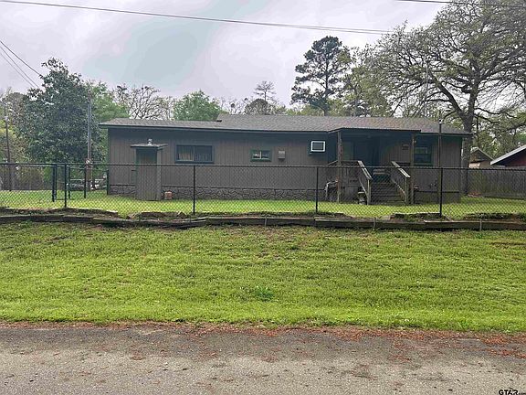 2nd image of 120 Abbey Ln