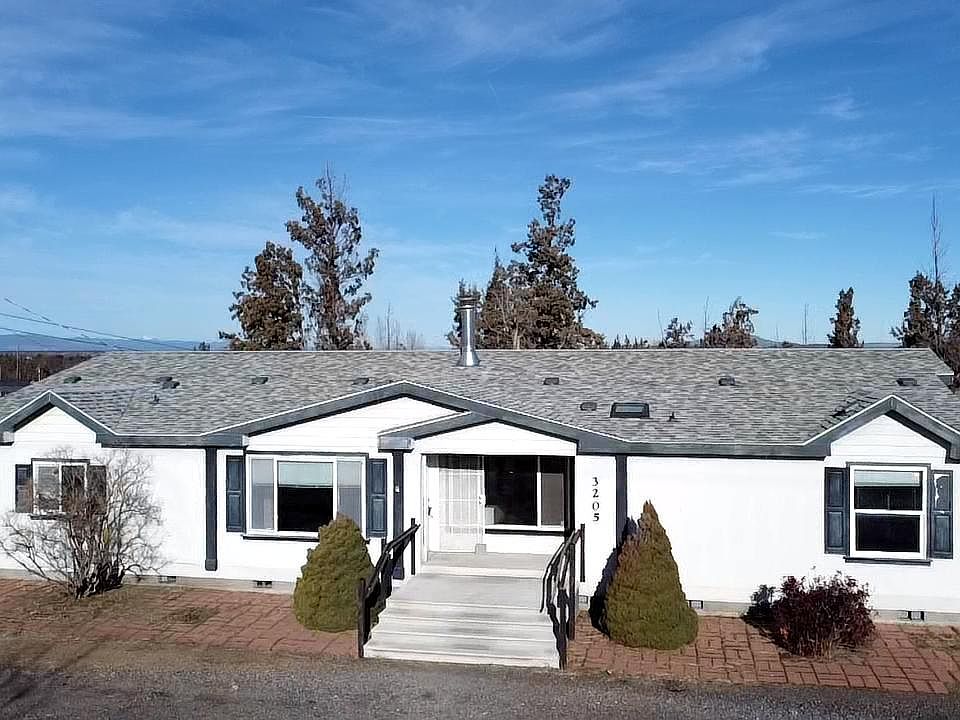 1st image of 3205 W Antler Ave