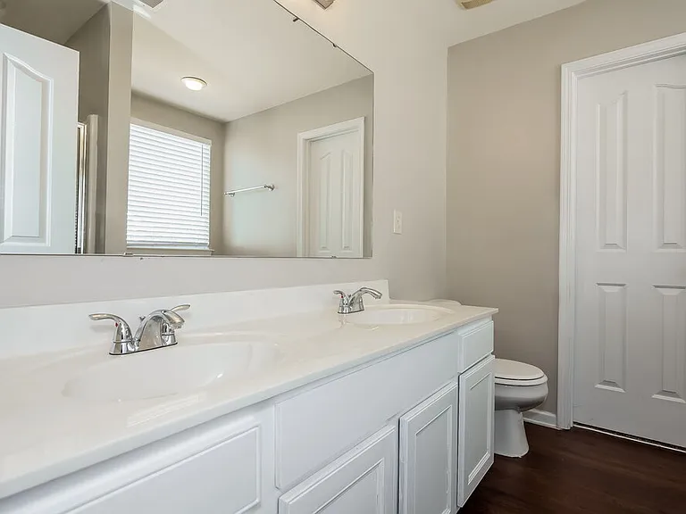 7913 Bushy Creek Dr — Photo 10