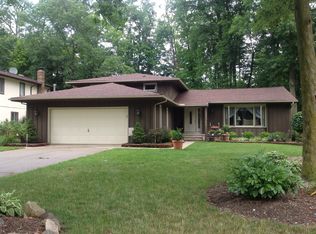 1051 Fireside Dr, Brunswick, OH 44212