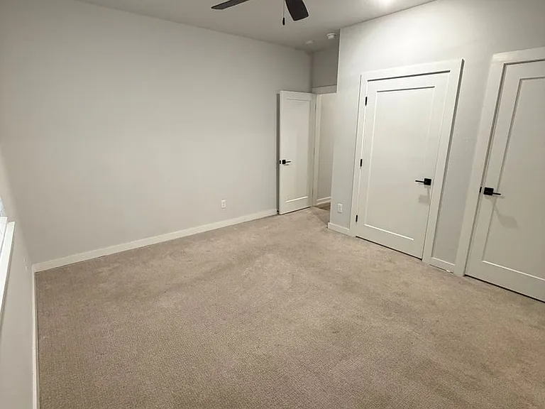 513 W Dallas St — Photo 24