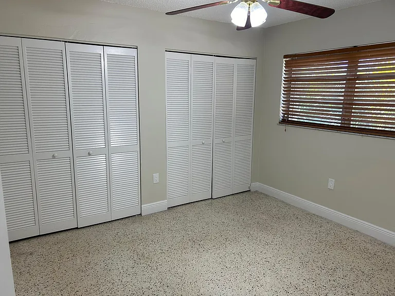 240 E 8th St #5 — Photo 10