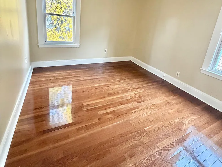 469 Huntington St #2 — Photo 5