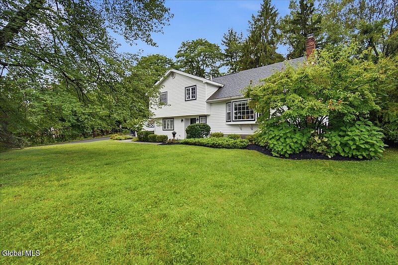 3rd image of 7 Eberle Road
