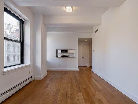 3rd image of 53 Park Pl APT 2I