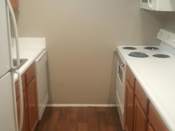 3rd image of 640 Turtle Creek Dr APT A