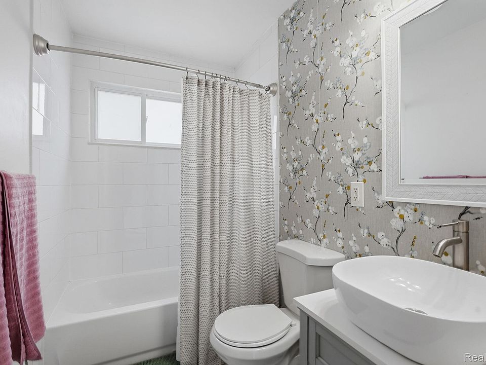 733 Camden St, photo 14