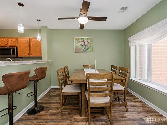 4th image of 368 Rector St Unit 414