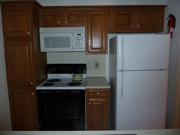 5th image of 1311 Antoine Dr APT 274