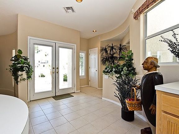 3rd image of 2810 Castaway Dr