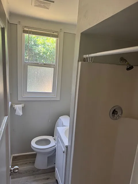 1 bed, 575 sqft, $1,300 — Photo 4