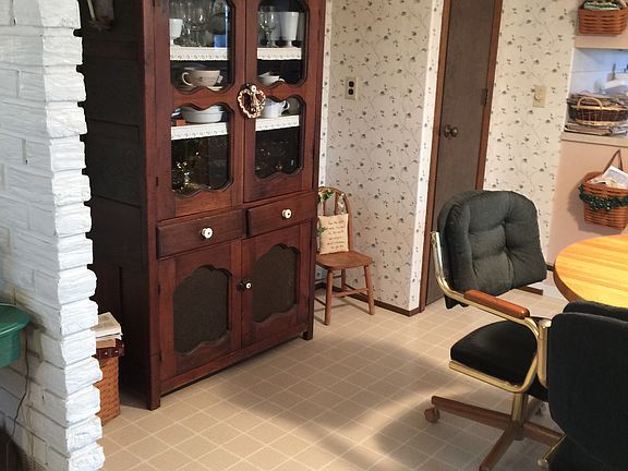 4th image of 1504 West 20 Road