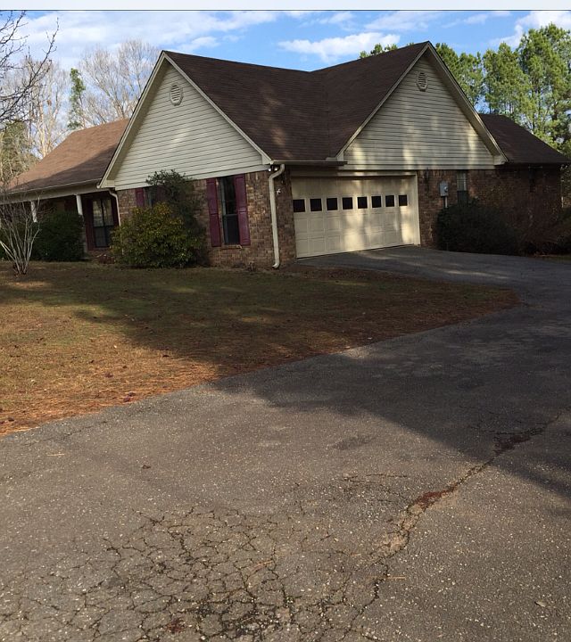 2nd image of 16 Stephenson Ln