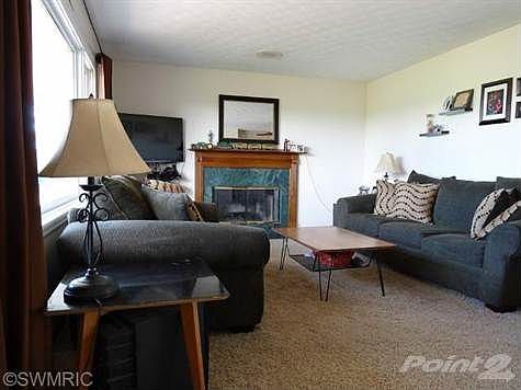 3rd image of 3490 Dutch Ln