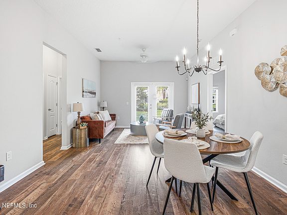 5th image of 201 LARKIN Place #104