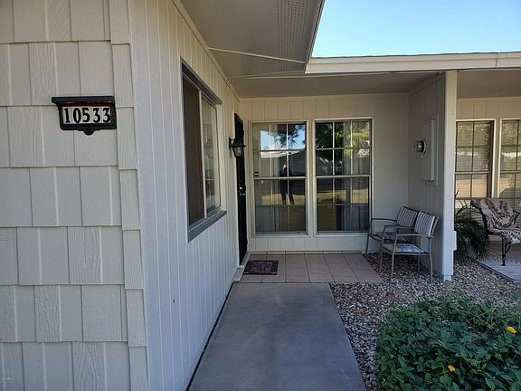 2nd image of 10533 W Palmeras Dr