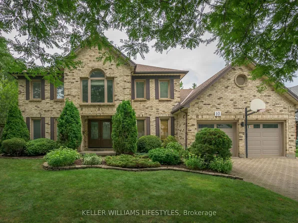 10 Debbie Ln, London, ON N5X 3L4