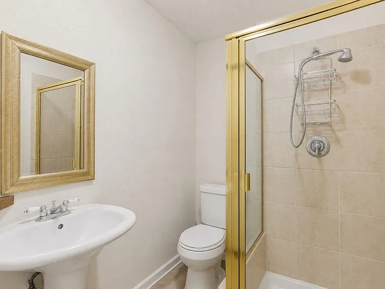 515 Riggs St — Photo 18