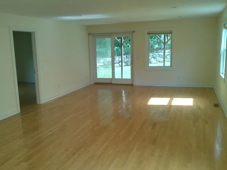 679 High Ridge Rd — Photo 2